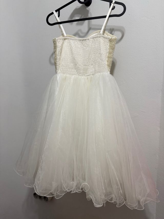 Vestido blanco perlas y tul