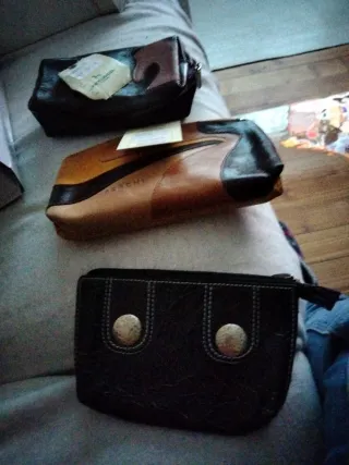 Lote de 3 monederos de piel