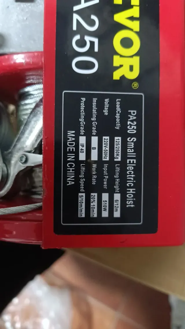 Elevador de carga VEVOR 250kg