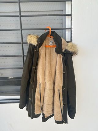 Trafaluc Chaquetón Verde Talla M con Capucha