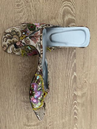 Sandalias de brocado talla 39