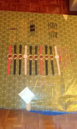 8 Relojes Mujer +50 Pulseras