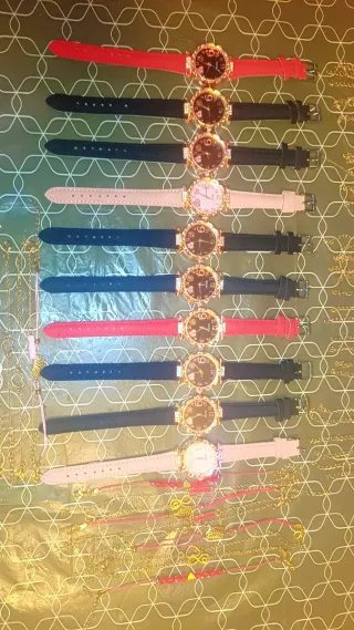 8 Relojes Mujer +50 Pulseras