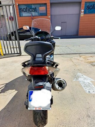 Yamaha Tmax Negra