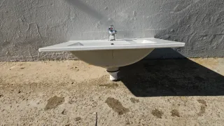 Lavabo de cerámica blanco