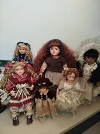 Muñeca de porcelana vintage