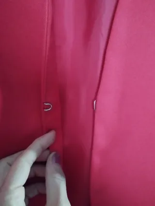 Americana roja corta mujer