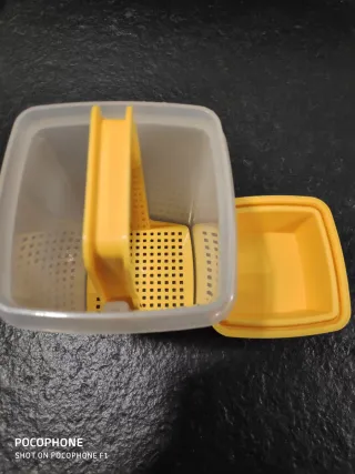 Bote Encurtidos Tupperware Transparente y Amarillo