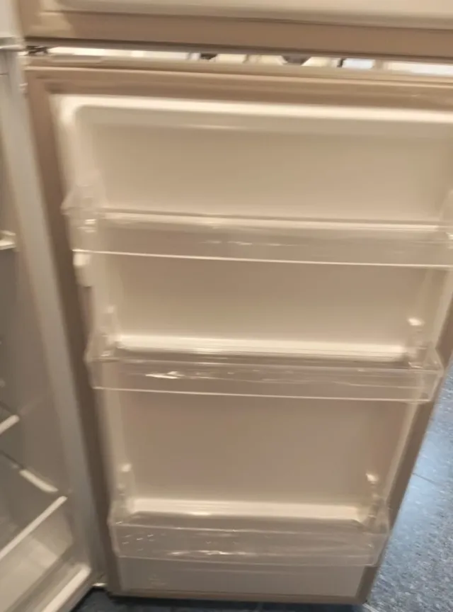 Nevera Hisense con congelador