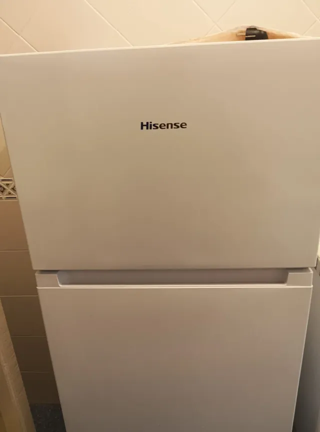 Nevera Hisense con congelador
