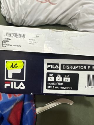 Scarpe Fila neonata nere vernice