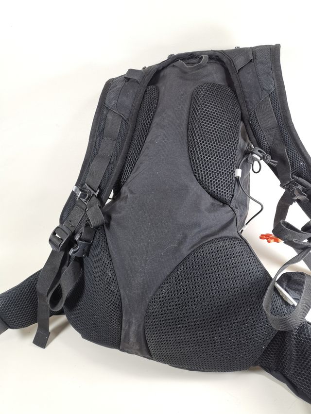 Mochila Quechua DIOSAZ RAID 17 senderismo