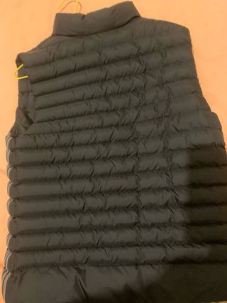 Chaleco acolchado Adidas negro