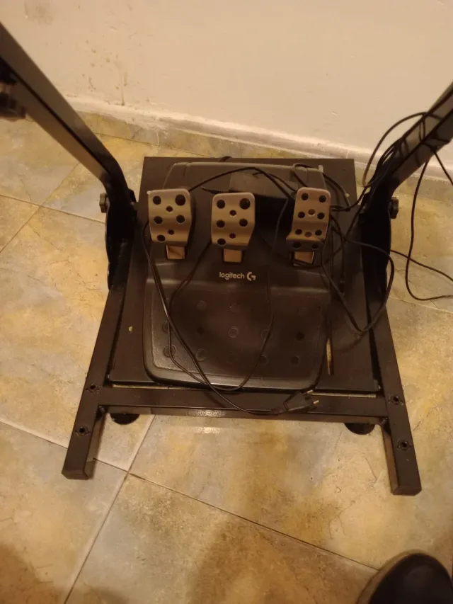 Volante Logitech PS4/PS5