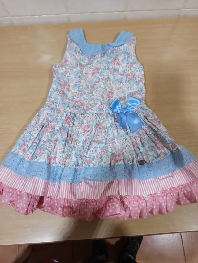 Vestido niña talla 6 años floral con chaqueta