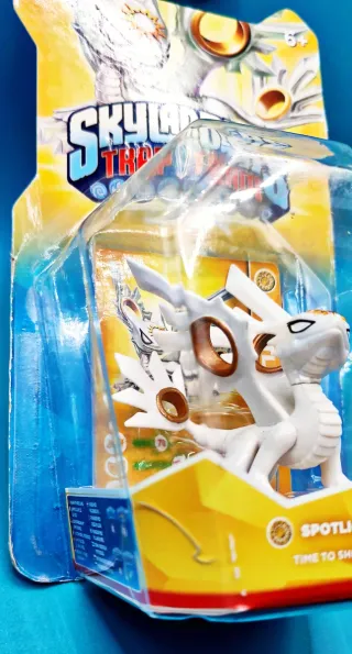 Lotto 7 Skylanders Trap Team Spotlight Luce Master