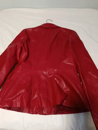 Chaqueta Zara Piel Roja