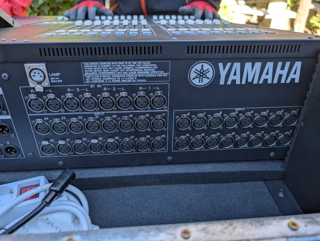 Mesa Mezclas Digital Yamaha M7CL-32