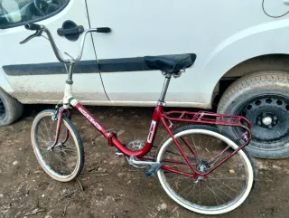 Bicicleta antigua plegable