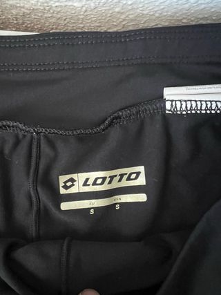 Falda deportiva Lotto negra