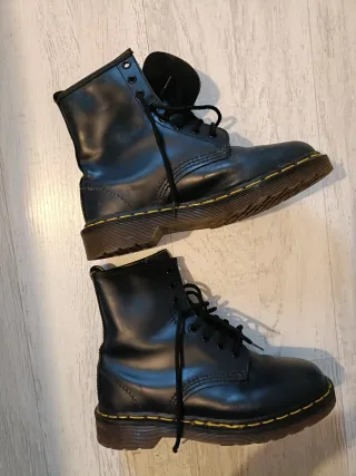 Botas Dr. Martens azul oscuro Talla 5 o 38