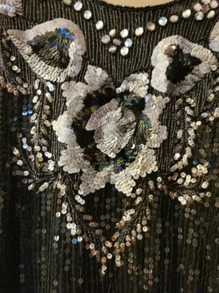 Top pedrería y lentejuelas negro/plata