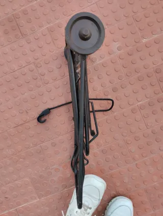 Carrito porta equipajes plegable. 25 €