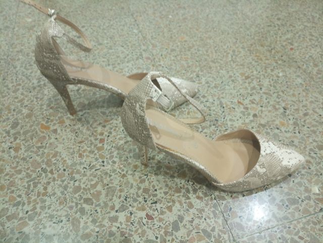 Zapatos tacón Marypaz piel serpiente beige