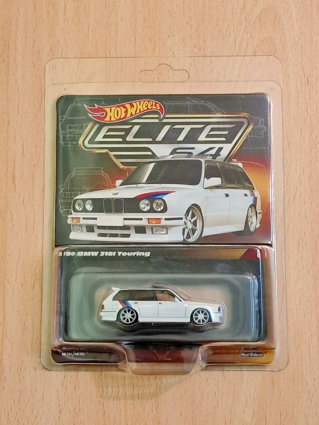 Hot Wheels Elite 64 BMW 318i Touring