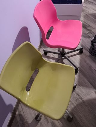 2 sedie scrivania girevoli rosa e gialle
