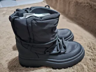 Botas Stradivarius negras