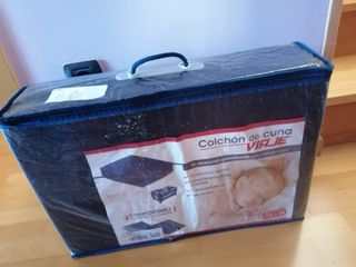 Cuna de viaje con colchón