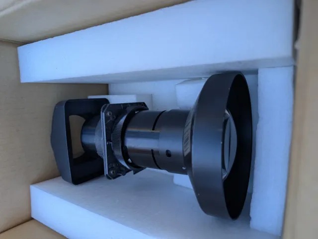 Proyector profesional Sanyo PLC-XF46 a reparar