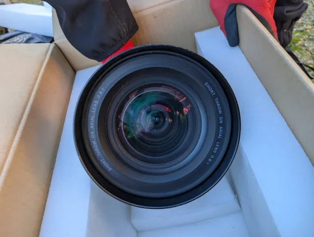 Proyector profesional Sanyo PLC-XF46 a reparar