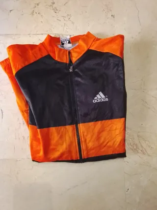 Chaqueta Adidas Naranja y Negra