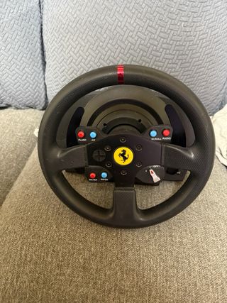 Volante Thrustmaster T300 Ferrari GTE con Pedali