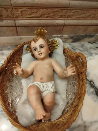 Niño Jesús con capazo de esparto