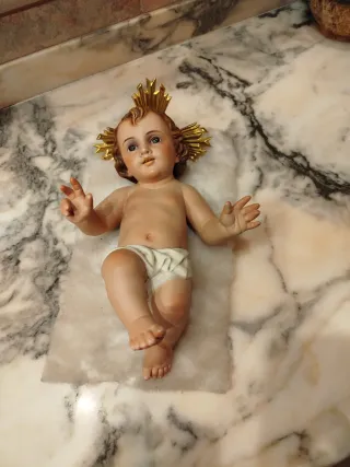 Niño Jesús con capazo de esparto