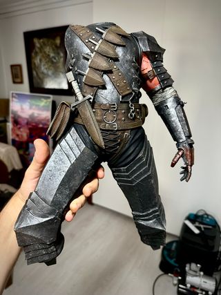 Estatua Guts Berserk 1/3 Pintada a Mano