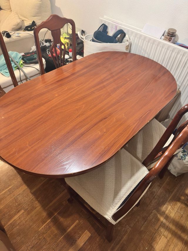 Mesa comedor y 4 sillas madera