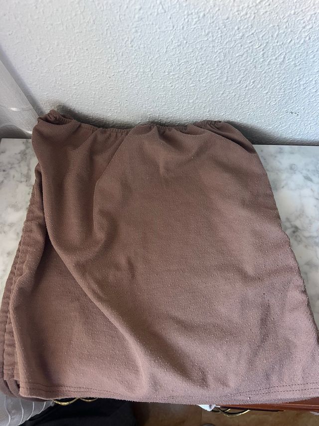 Falda marrón