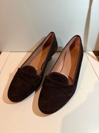 Zapatos planos tacón Jaime Mascaró marrones