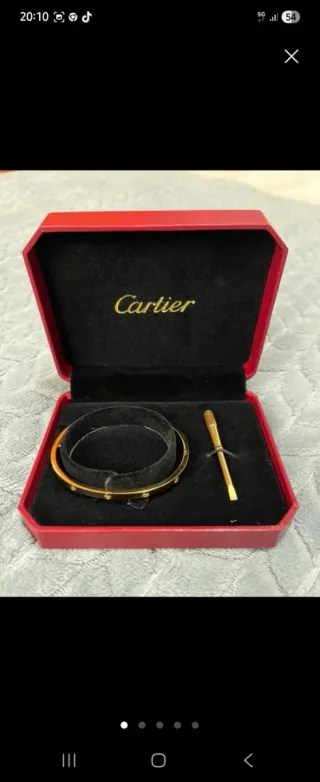 Pulsera tipo Cartier bañado en Oro con Tornillo