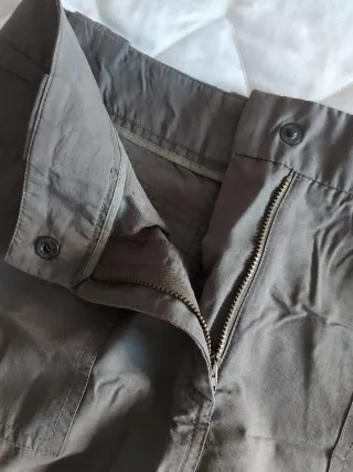 Saia da Globe Verde Oliva