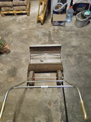 Máquina recogedora de aceitunas