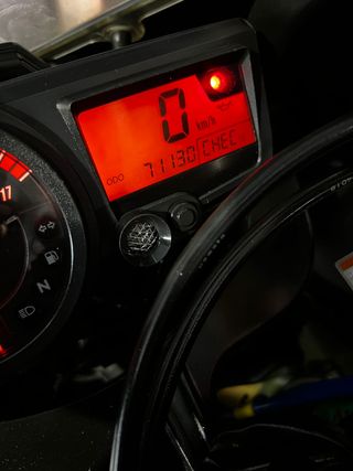 SUZUKI GSXR600 AÑO 2005 71130 KMS PVP 3999€