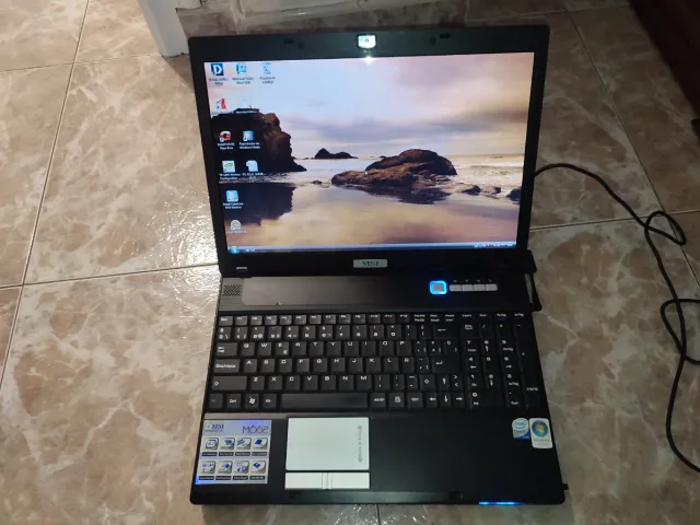 Portátil MSI M662 – Funciona – Ideal para oficina