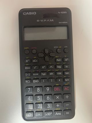 Calculadora Casio fx-82MS.