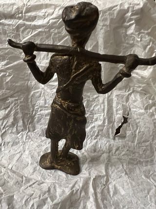 Statuina in bronzo uomo con bastone