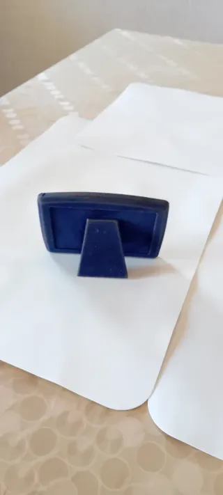 Cornice in metallo e vetro